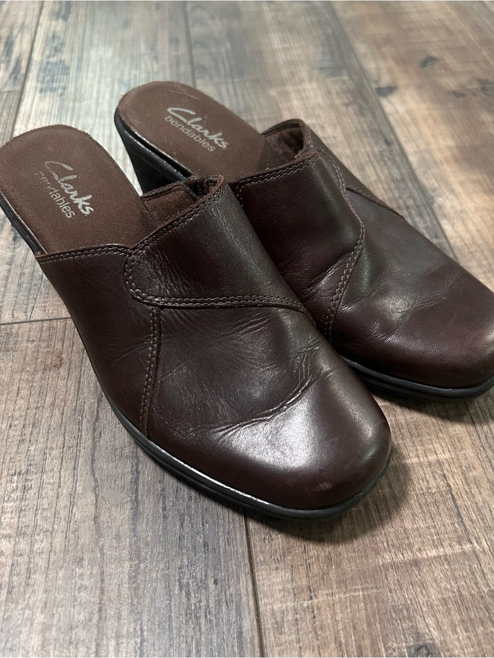 Clarks Bendables Brown Leather Clogs Heels Shoes Size 6 M Womens Slip On
